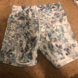 Lululemon 6” Align Shorts